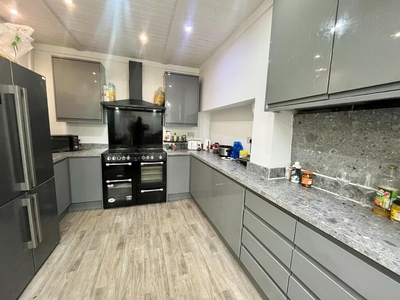 6 bedroom house of multiple occupation for rent in Borrowdale Road, Liverpool, Merseyside, L15