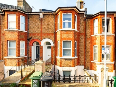 6 bedroom terraced house for rent in Brading Road, Brighton, East Sussex, BN2