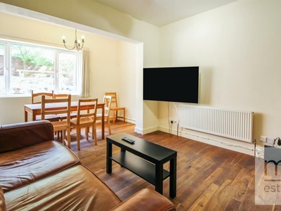 7 bedroom detached house for rent in Harrington Drive, Lenton, Nottingham, NG7