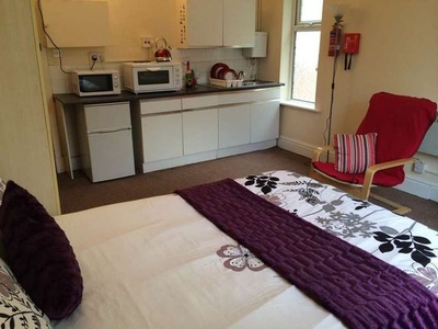 House share to rent Eccles, M30 0DX