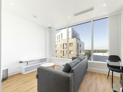 Studio apartment for rent in West Gate, London, W5