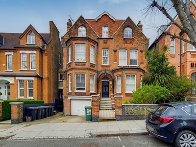 Studio flat for rent in Parsifal Road, West Hampstead NW6