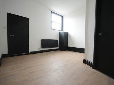 Studio flat for rent in Zulla Road , Mapperly Park , NG3