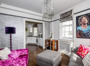 1 bedroom flat for rent in Baker Street London NW1