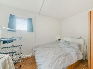 1 bedroom flat for rent in Bradstock Road E9