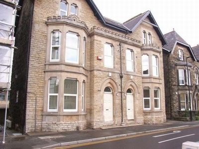 1 bedroom flat for rent in East Parade, Harrogate, North Yorkshire, UK, HG1