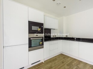 1 bedroom flat for rent in Lakeside Drive Park Royal NW10