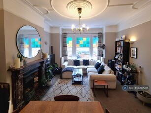 1 bedroom flat for rent in Louisville Road Heaver Estate, London, SW17