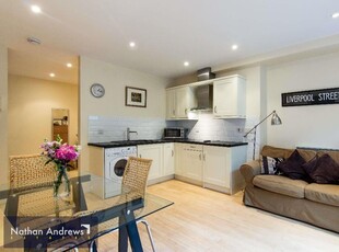 1 bedroom flat for rent in Lower Addison Gardens, London, W14