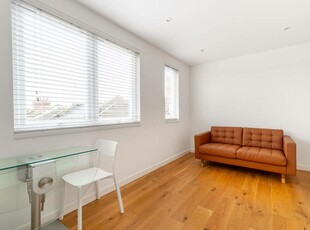 1 bedroom flat for rent in Riffel Road, Willesden Green, London, NW2