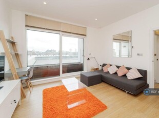 1 bedroom flat for rent in Wandsworth Road, London, SW8