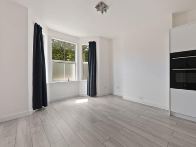 1 bedroom flat for sale in Kent House Road, Sydenham, SE26