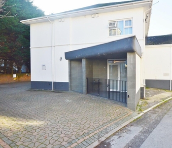 1 bedroom flat for sale in Wootton Gardens, Bournemouth, Dorset, BH1