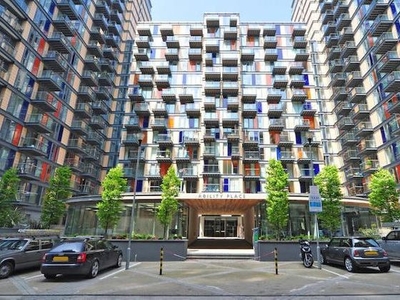 1 bedroom flat to rent Canary Wharf, South Quay, E14 9HW