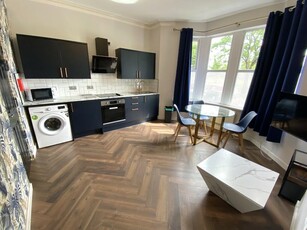 1 bedroom ground floor flat for rent in Taff Embankment, Cardiff(City), CF11