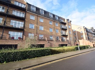 1 bedroom ground floor flat for rent in The Academy, Holly Street, Luton, Bedfordshire, LU1