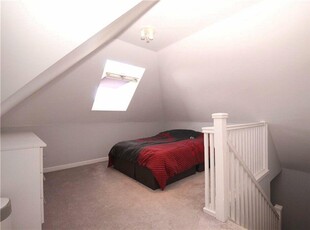 1 bedroom detached house for rent in Aldershot Road, Guildford, Surrey, GU2