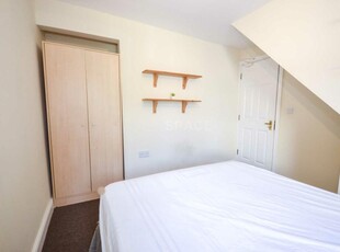 1 bedroom house share for rent in Grange Avenue, Earley, Reading, Berkshire, RG6 1DJ, RG6
