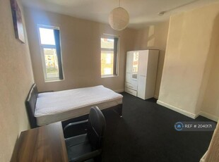 1 bedroom house share for rent in Mackenzie Road, Salford, M7