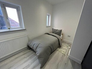 1 bedroom house share for rent in Room 10, Osmaston Road., DE1