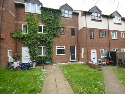 1 bedroom maisonette for sale in The Ridings, Luton, Bedfordshire, LU3