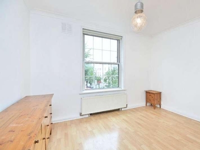 2 bed flat to rent in Abbey Road,
NW8, London