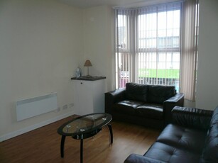 2 bedroom apartment for rent in High Road, Beeston, NG9 2LN, NG9