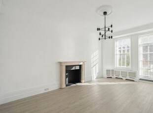 2 bedroom apartment for rent in Park Road, Marylebone, London, NW1