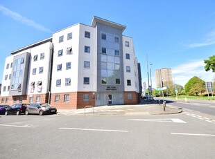 2 bedroom apartment for rent in Queen Street Portsmouth PO1