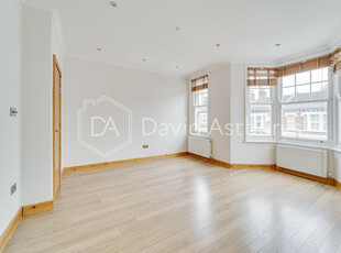 2 bedroom apartment for rent in Raleigh Road, Harringay, London, N8