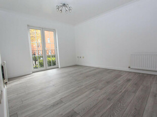2 bedroom apartment for rent in Seaton Square, London, NW7