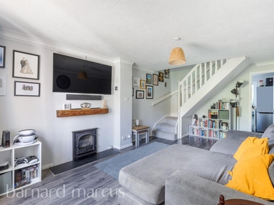 2 bedroom end of terrace house for sale in Connaught Gardens, Morden, SM4