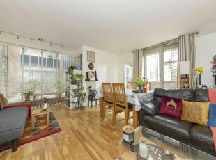 2 bedroom flat for rent in Abbey Road, St John's Wood, NW8