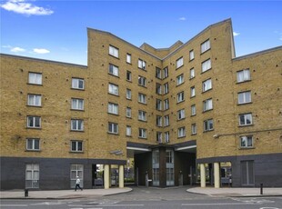 2 bedroom flat for rent in Franklin Building, 10 Westferry Road, London, E14
