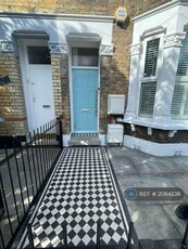 2 bedroom flat for rent in Gosterwood Street, London, SE8