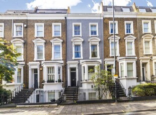 2 bedroom flat for rent in Harwood Road, Fulham, SW6