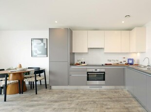 2 bedroom flat for rent in Hoopers Mews, Acton, W3
