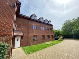 2 bedroom flat for rent in Ladbroke Grove, Monkston Park, Milton Keynes, MK10