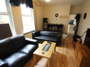 2 bedroom flat for rent in Monthermer Road, Cathays, CF24