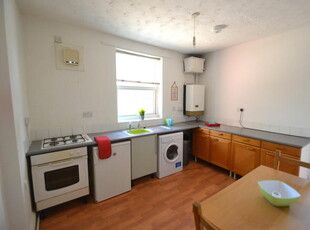 2 bedroom flat for rent in Musters Road, West Bridgford, NG2