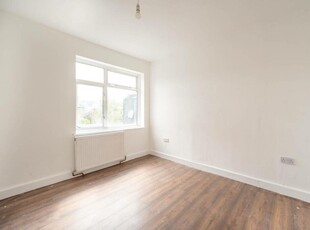 2 bedroom flat for rent in Walpole Road, E17, Walthamstow, London, E17