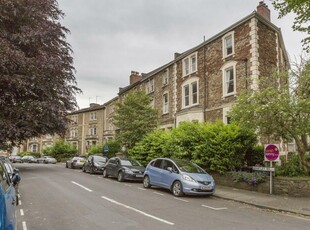 2 bedroom flat for rent in Whatley Road, Clifton, BS8
