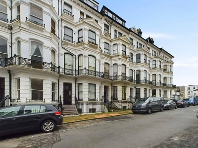 2 bedroom flat for sale in St. Michaels Place, Brighton, BN1 3FT, BN1