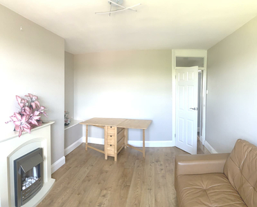 2 bedroom flat to rent London, W3 7JH