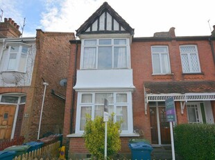 2 bedroom maisonette for rent in Butler Road, West Harrow, HA1