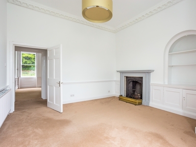 2 bedroom property to let in The Paragon (Axford Buildings) Bath BA1