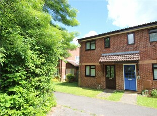 2 bedroom semi-detached house for sale in Simons Close, Chineham, Basingstoke, Basingstoke and Deane, RG24