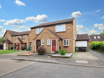 2 bedroom semi-detached house for sale in The Weavers, Allington, Maidstone ME16