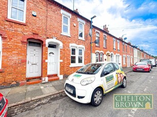 2 bedroom terraced house for rent in Stanley Road, St James, Northampton, NN5