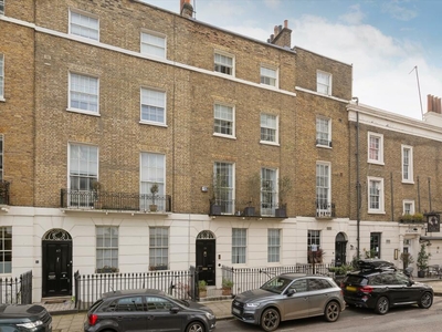 2 bedroom terraced house for sale in Kendal Street, Hyde Park, London, W2